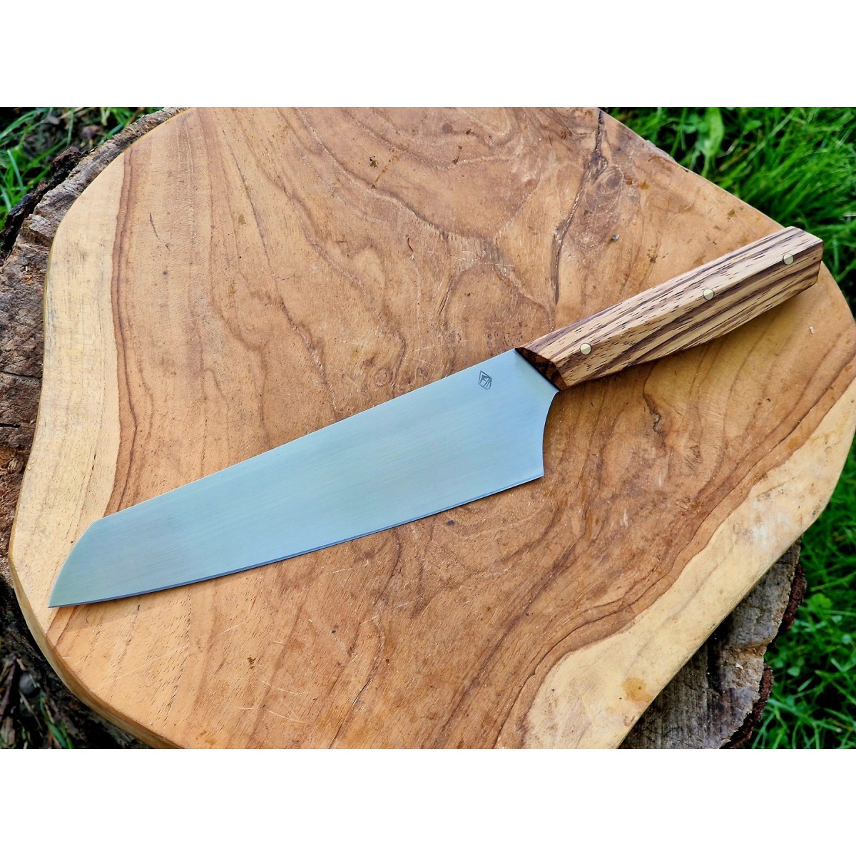 Nóż szefa kuchni N690 – handmade | Żywioły Craft