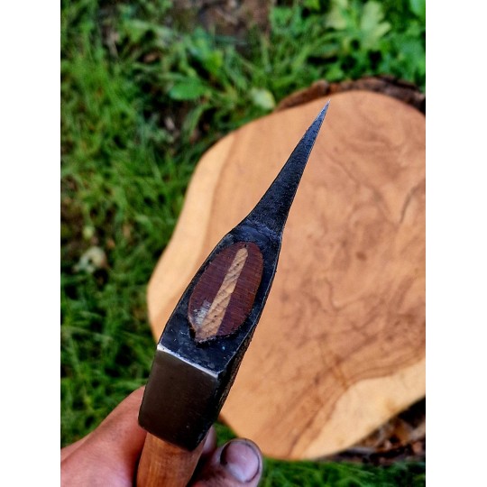 Skaut – kompaktowy toporek obozowy 500 g | Żywioły Craft