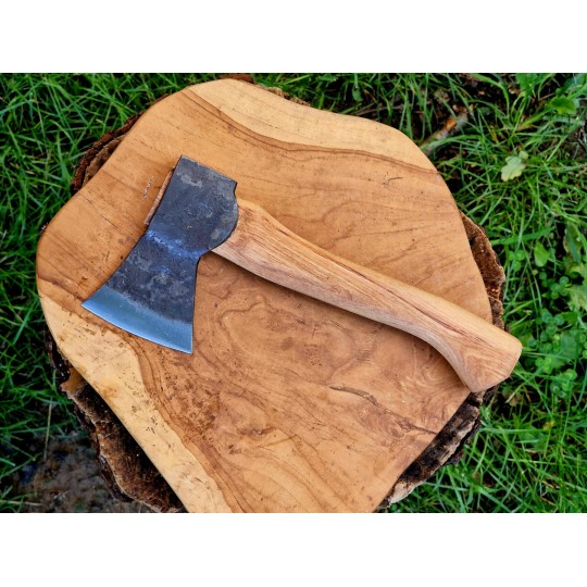 Skaut – kompaktowy toporek obozowy 500 g | Żywioły Craft