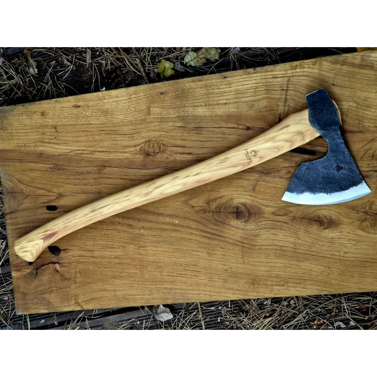 Brodacz XXL – ręcznie kuty topór | Żywioły Craft